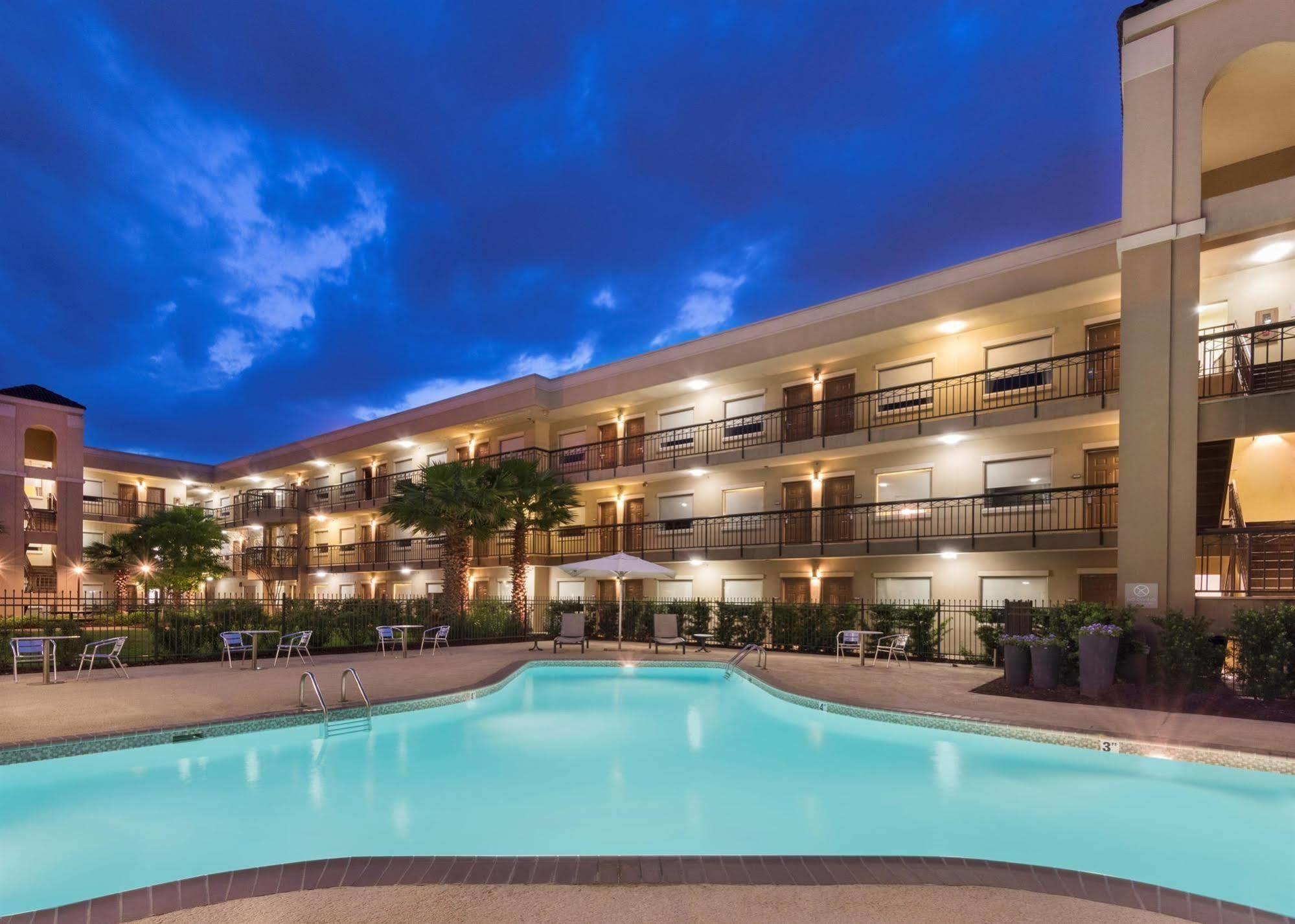 Comfort Suites Baton Rouge South I-10 Kültér fotó